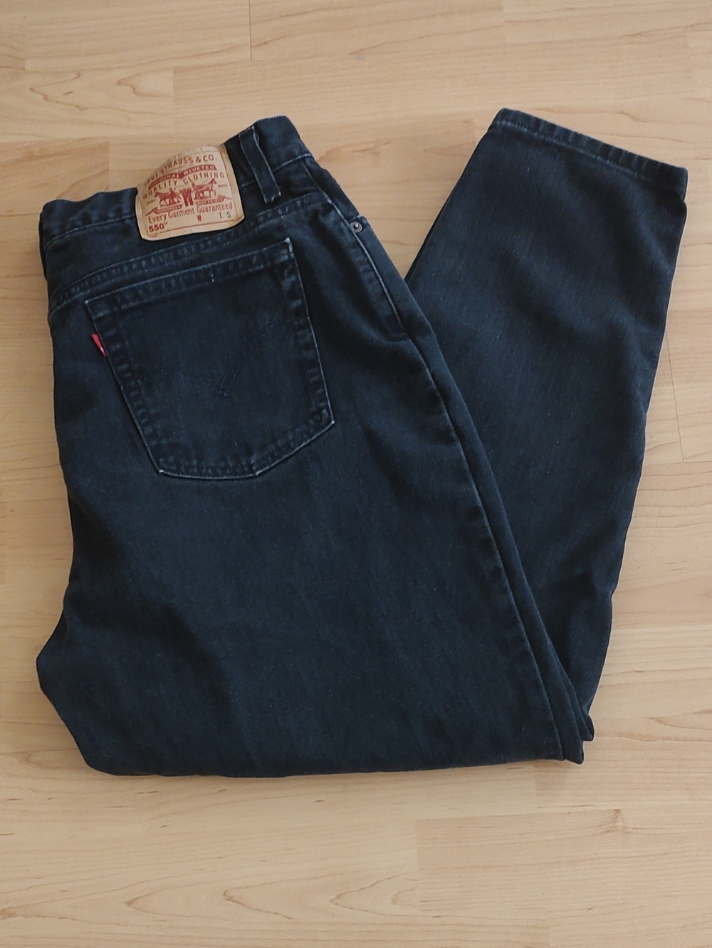Levi's 550 Women's Taper Jeans in Black Denim